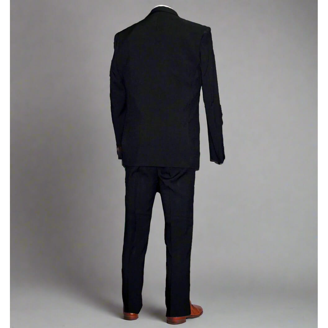 Traje clásico de corte para hombre de LUCCI